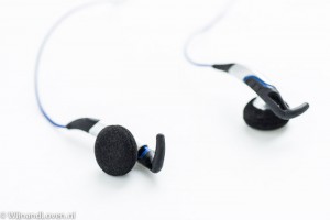 Oortjes van de Sennheiser Adidas MX 685 SPORTS oortelefoon.
