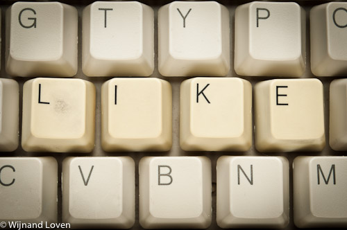 Het woord LIKE  op een computer toetsenbord